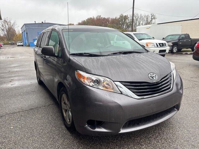 2014 Toyota Sienna LE