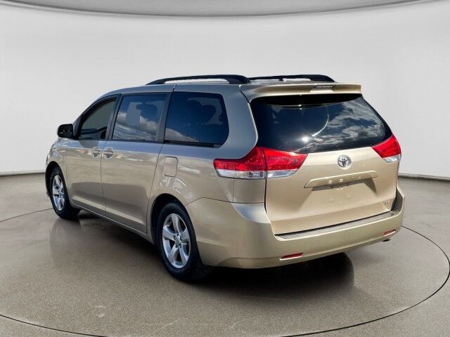 2014 Toyota Sienna LE
