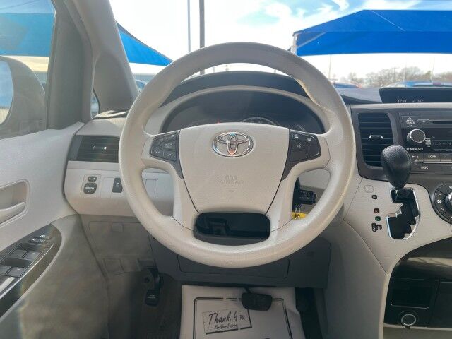 2014 Toyota Sienna LE Gainesville TX 2014 Toyota Sienna LE Gainesville TX