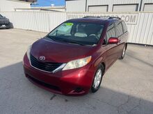 2014_Toyota_Sienna_LE_ Gainesville TX