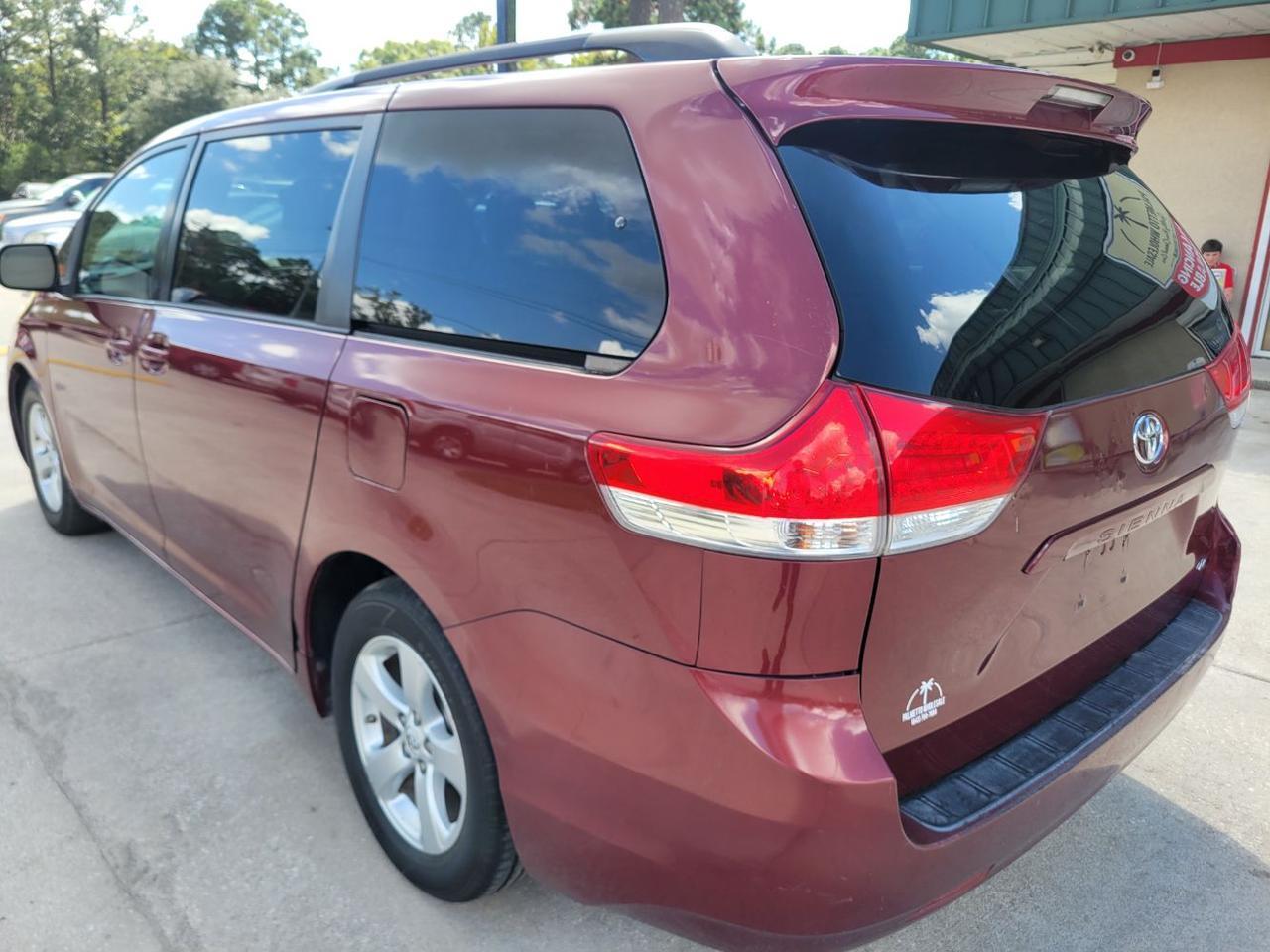 2014 Toyota Sienna LE V6 7 Passenger Auto Access Seat | LE V6 8 Passenger | LE V6 7 Passenger Hardeeville SC