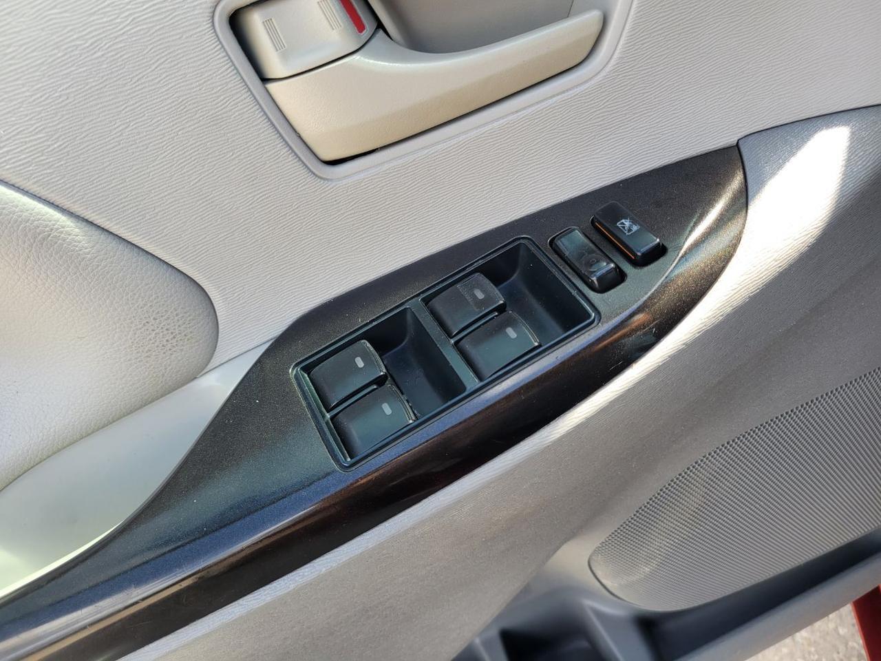 2014 Toyota Sienna LE V6 7 Passenger Auto Access Seat | LE V6 8 Passenger | LE V6 7 Passenger Hardeeville SC