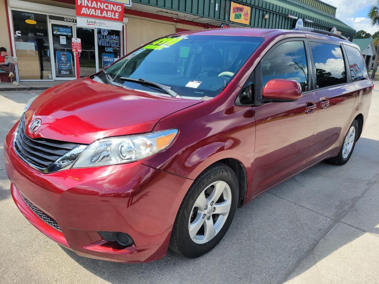 2014 Toyota Sienna LE V6 7 Passenger Auto Access Seat | LE V6 8 Passenger | LE V6 7 Passenger Hardeeville SC