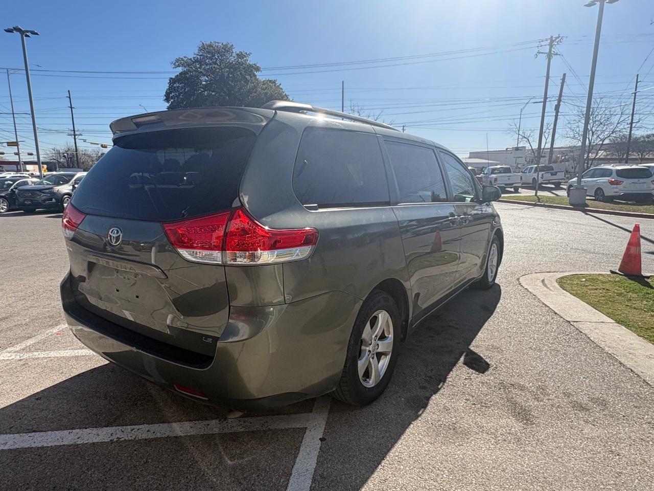 2014 Toyota Sienna LE V6 8 Passenger Austin TX