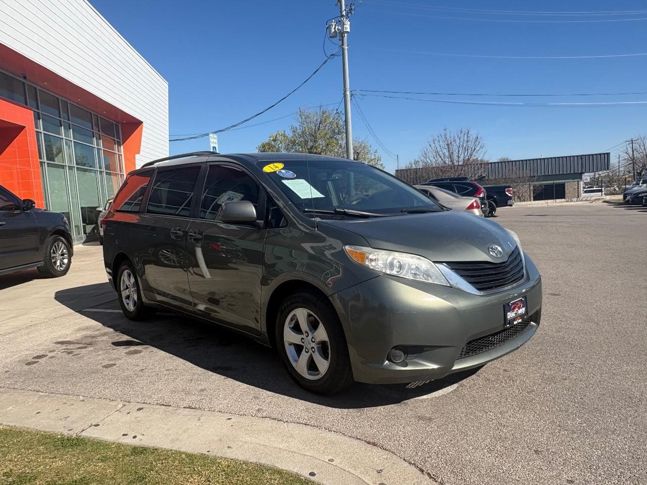 2014 Toyota Sienna LE V6 8 Passenger Austin TX