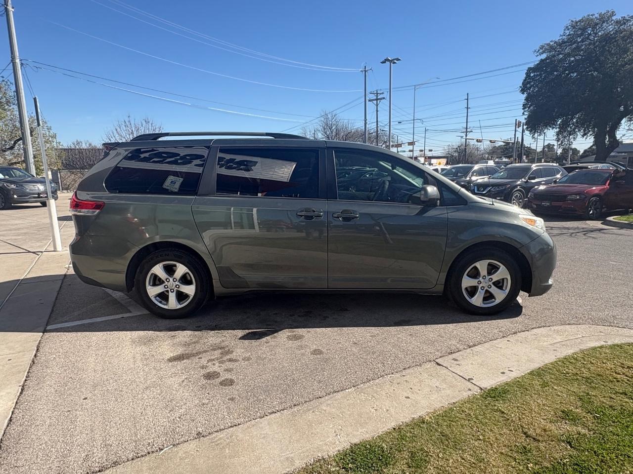 2014 Toyota Sienna LE V6 8 Passenger Austin TX
