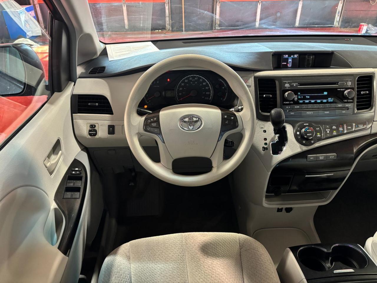 2014 Toyota Sienna LE V6 8 Passenger Franklin OH