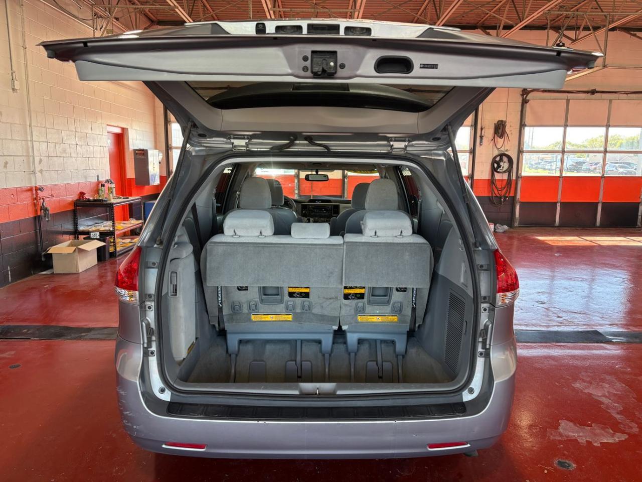 2014 Toyota Sienna LE V6 8 Passenger Franklin OH