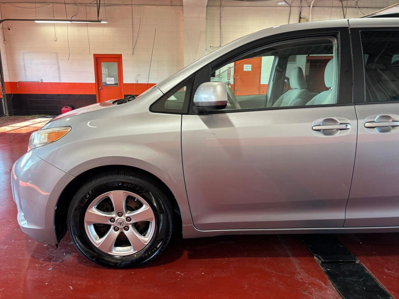 2014 Toyota Sienna LE V6 8 Passenger Franklin OH