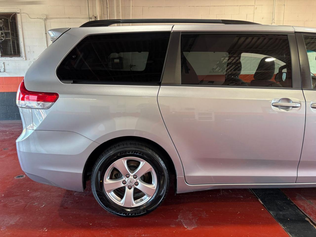 2014 Toyota Sienna LE V6 8 Passenger Franklin OH