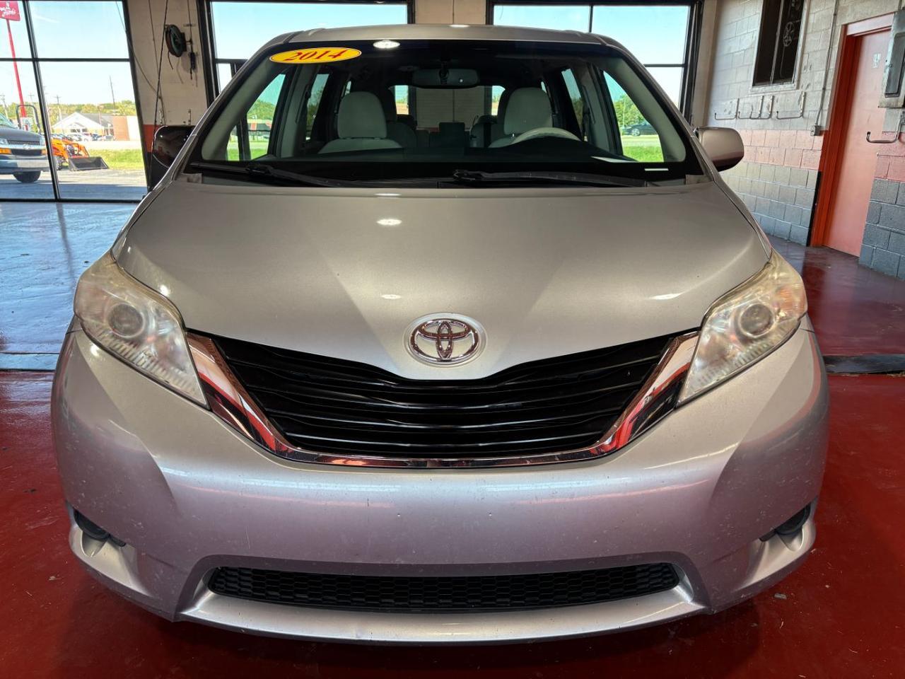 2014 Toyota Sienna LE V6 8 Passenger Franklin OH