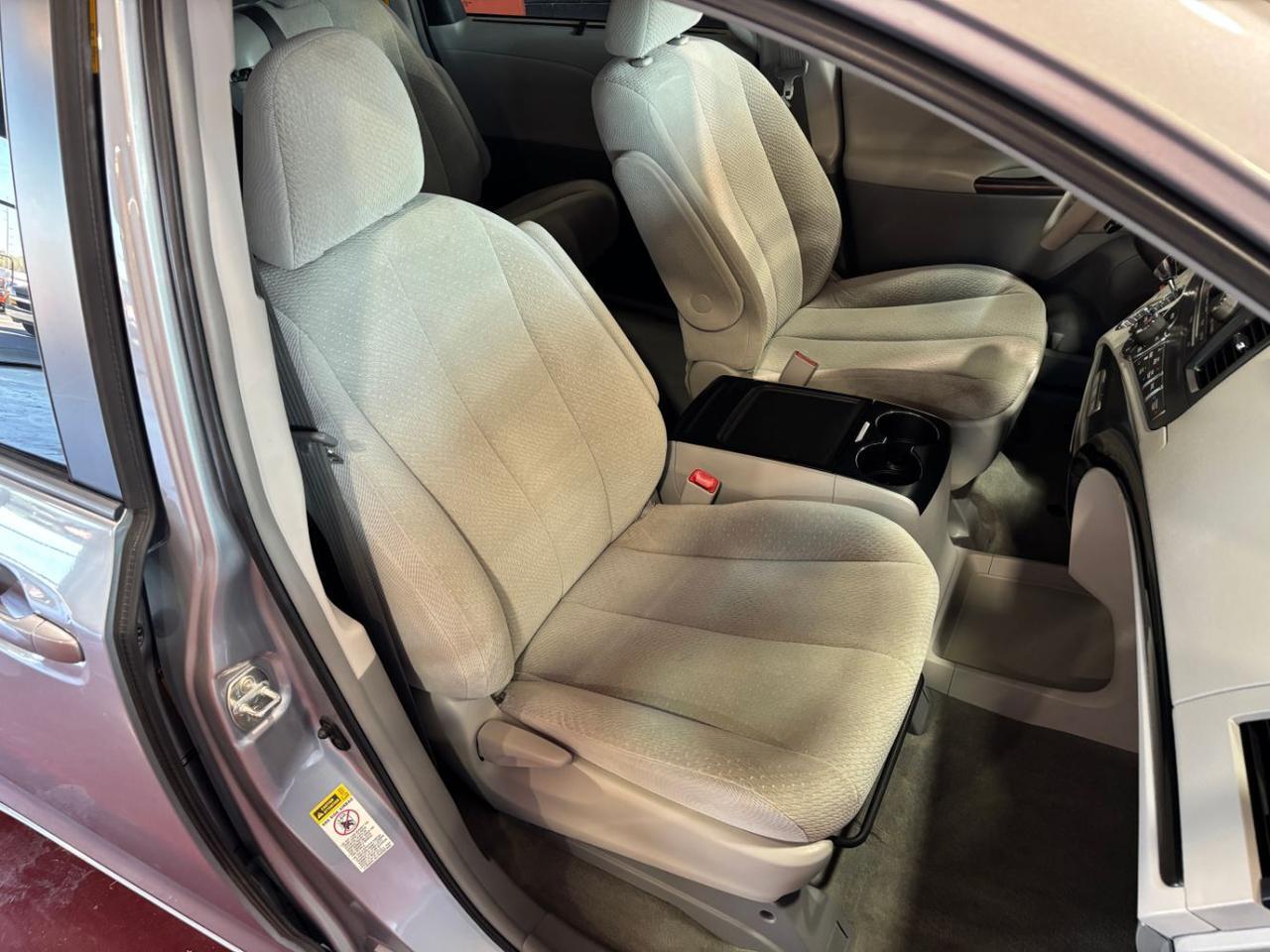 2014 Toyota Sienna LE V6 8 Passenger Franklin OH