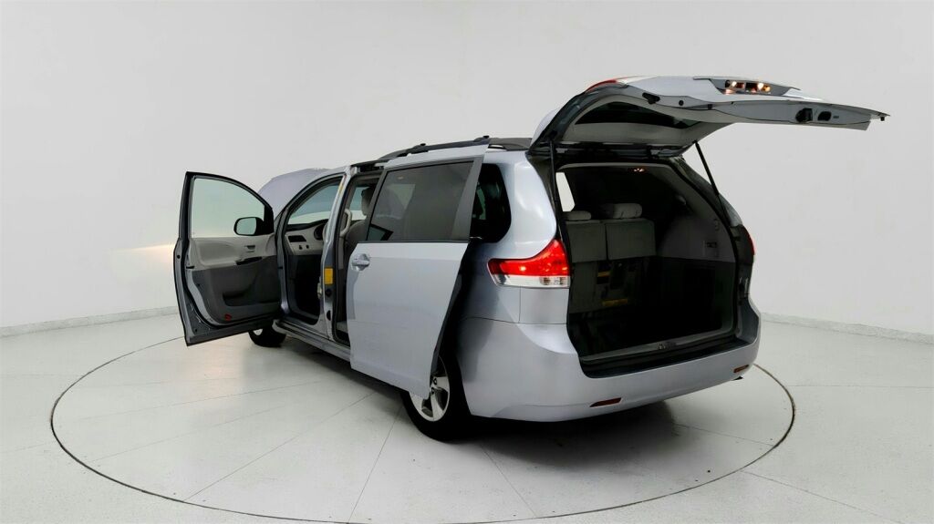 2014 Toyota Sienna LE Laurel MD