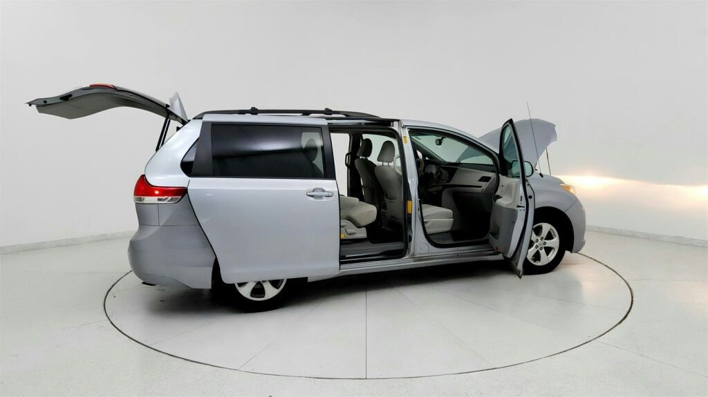2014 Toyota Sienna LE Laurel MD