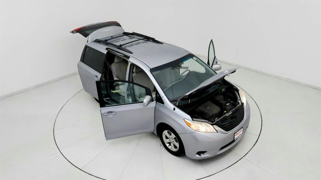 2014 Toyota Sienna LE Laurel MD