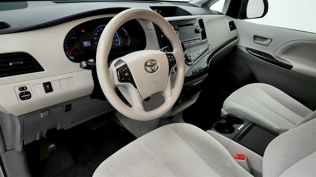 2014 Toyota Sienna LE Laurel MD