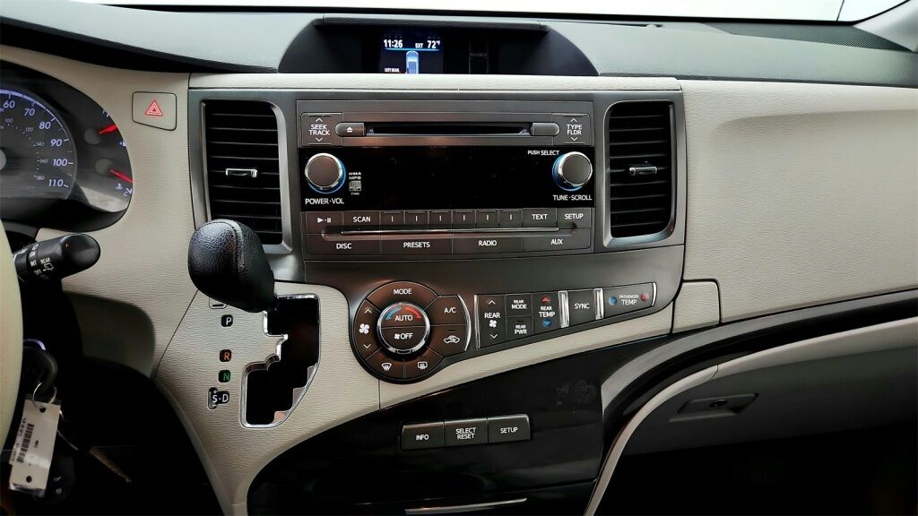 2014 Toyota Sienna LE Laurel MD