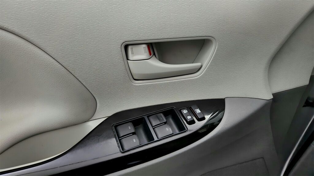 2014 Toyota Sienna LE Laurel MD