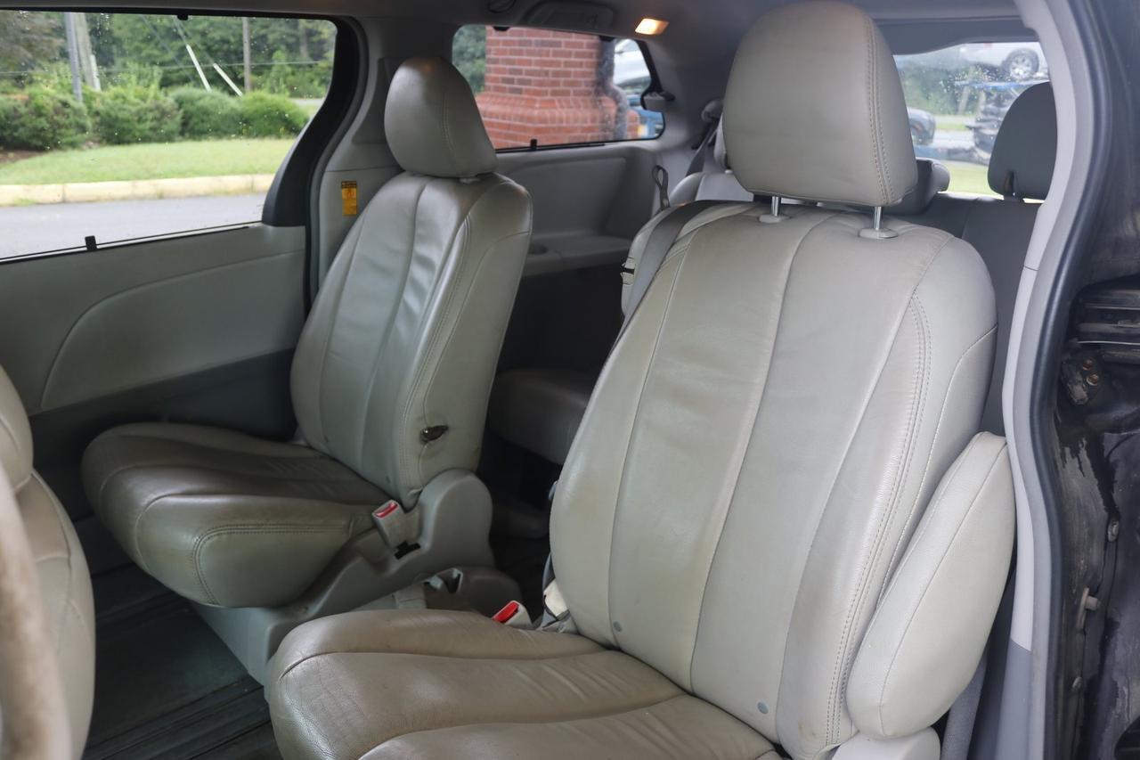 2014 Toyota Sienna LE Fredericksburg VA