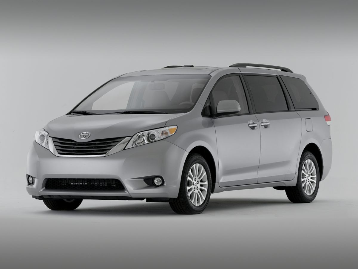 2014 Toyota Sienna LE Fredericksburg VA