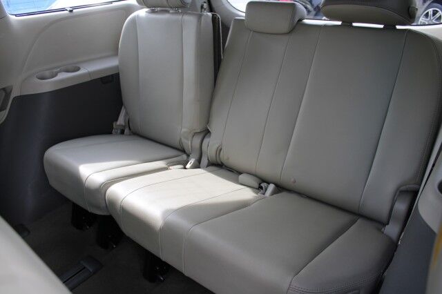 2014 Toyota Sienna LIMITED Melbourne FL