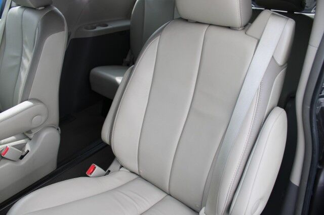 2014 Toyota Sienna LIMITED Melbourne FL