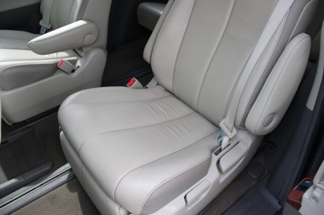 2014 Toyota Sienna LIMITED Melbourne FL