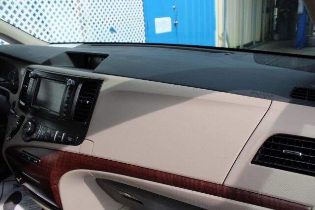 2014 Toyota Sienna LIMITED Melbourne FL