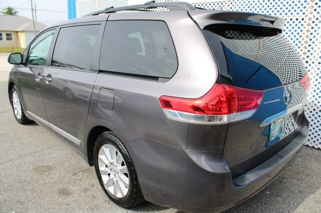 2014 Toyota Sienna LIMITED Melbourne FL