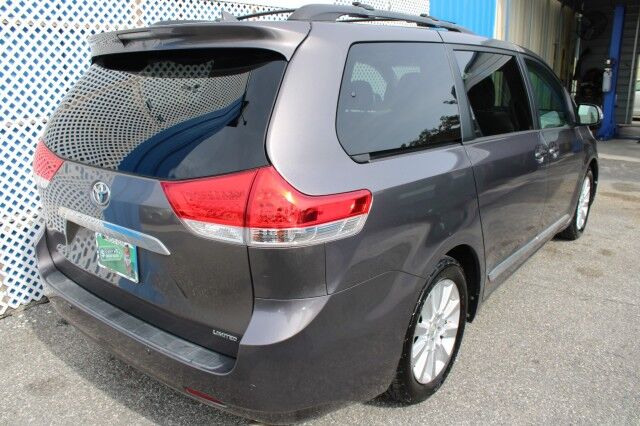 2014 Toyota Sienna LIMITED Melbourne FL