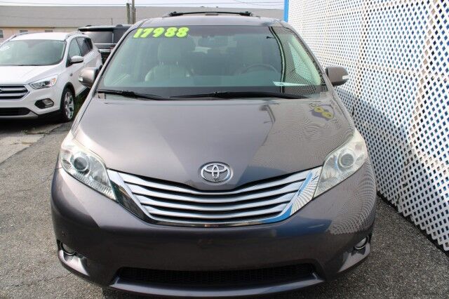 2014 Toyota Sienna LIMITED Melbourne FL