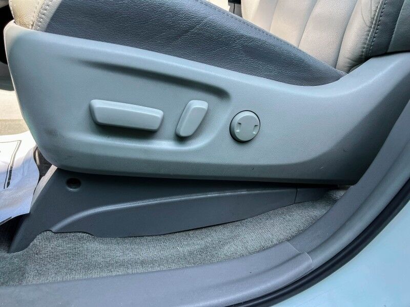 2014 Toyota Sienna Ltd Wilmington NC