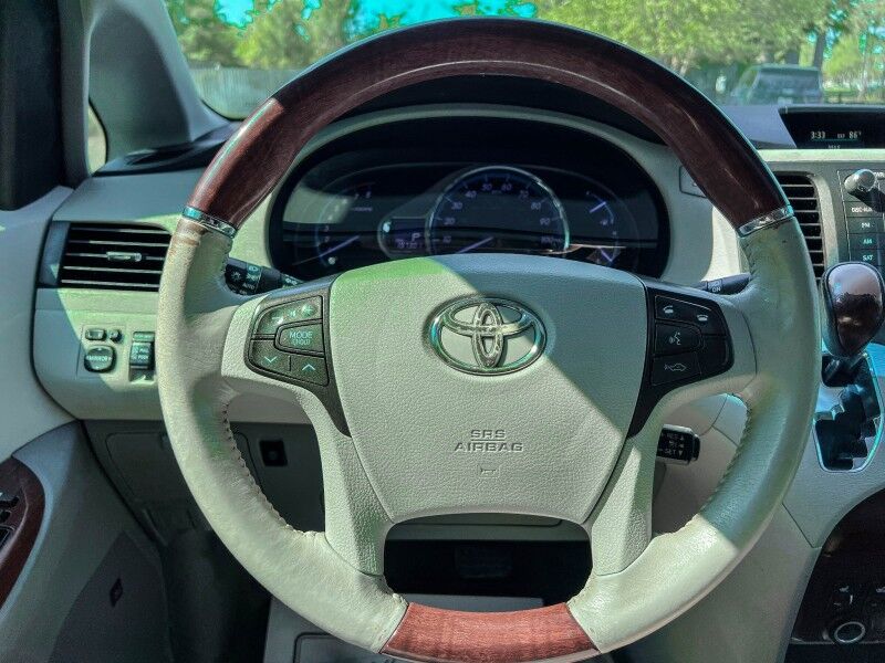 2014 Toyota Sienna Ltd Wilmington NC