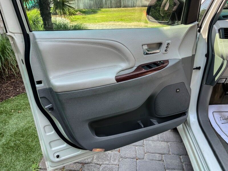 2014 Toyota Sienna Ltd Wilmington NC