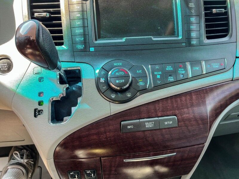 2014 Toyota Sienna Ltd Wilmington NC