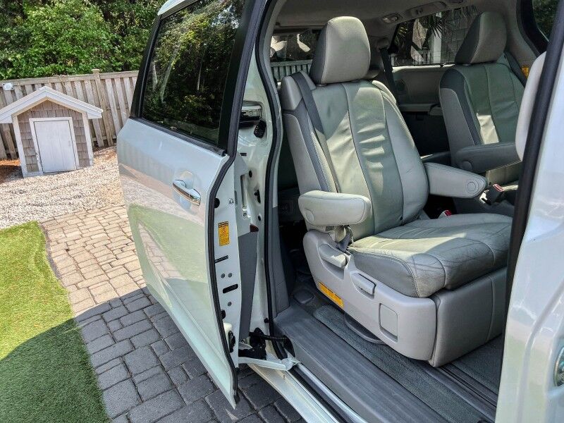 2014 Toyota Sienna Ltd Wilmington NC