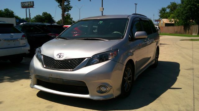 2014 Toyota Sienna SE 8 Passenger San Antonio TX
