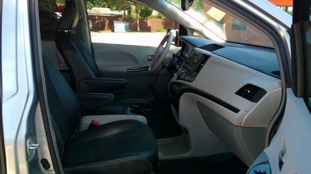 2014 Toyota Sienna SE 8 Passenger San Antonio TX