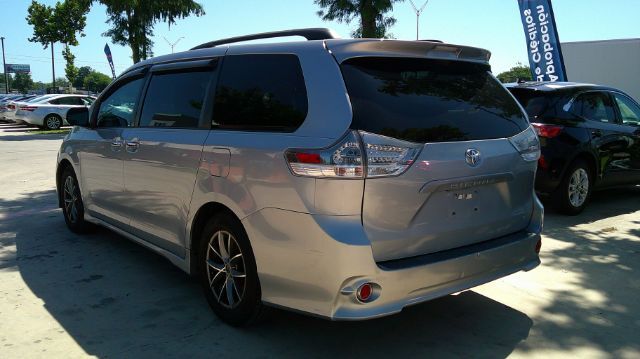 2014 Toyota Sienna SE 8 Passenger San Antonio TX