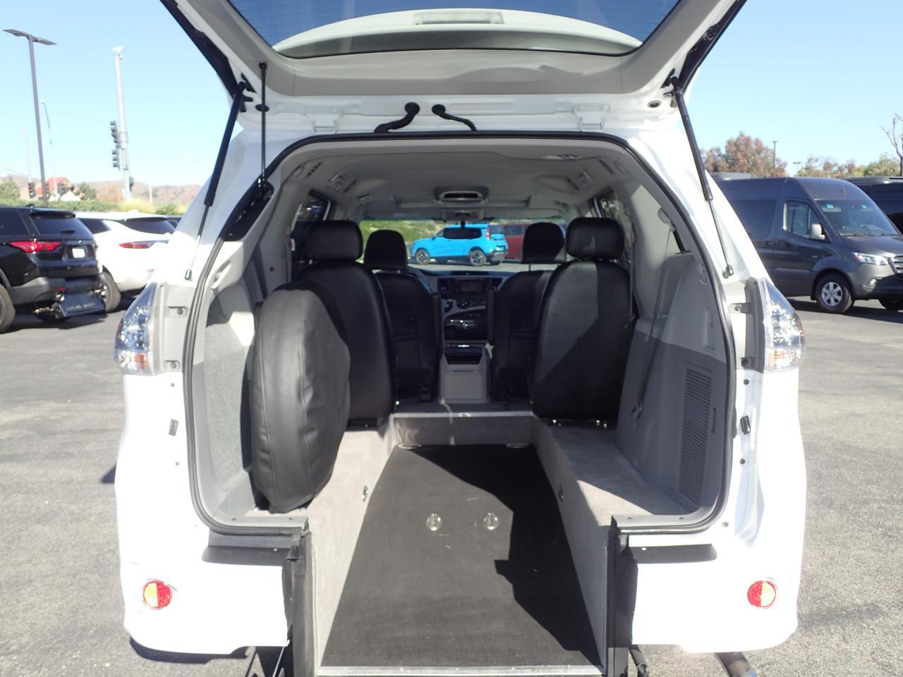 2014 Toyota Sienna SE Anaheim CA