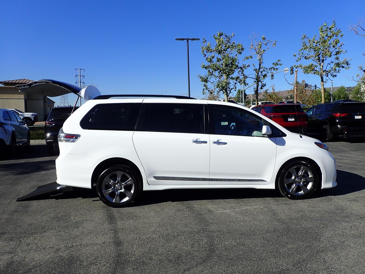 2014 Toyota Sienna SE