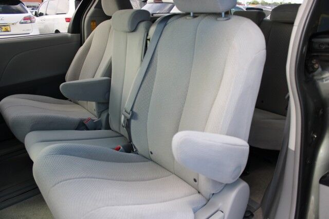 2014 Toyota Sienna V6 LE FWD MOBILITY Melbourne FL