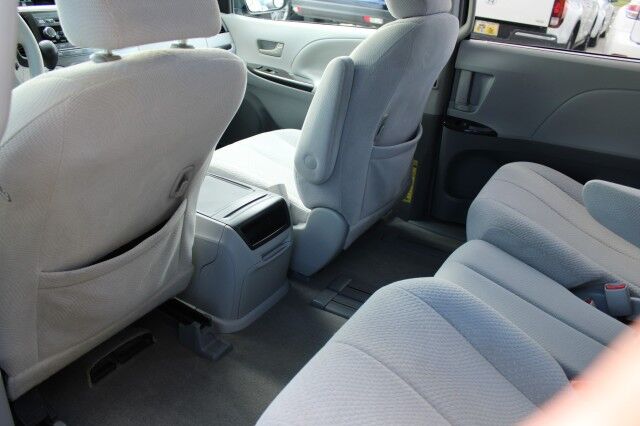 2014 Toyota Sienna V6 LE FWD MOBILITY Melbourne FL