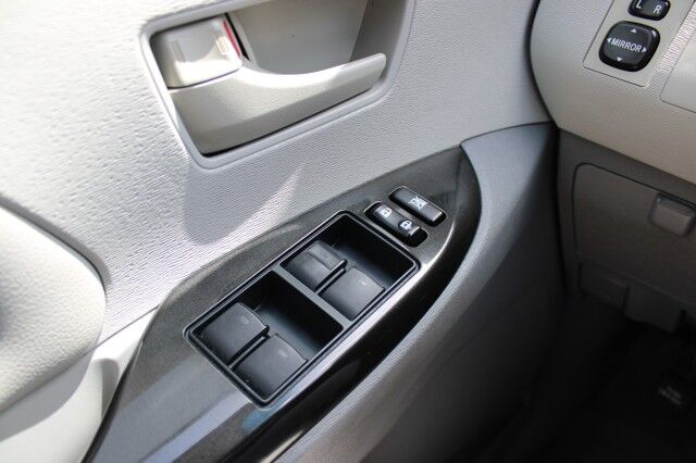 2014 Toyota Sienna V6 LE FWD MOBILITY Melbourne FL