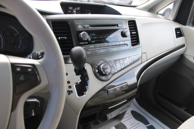 2014 Toyota Sienna V6 LE FWD MOBILITY Melbourne FL