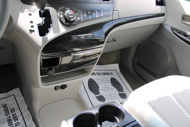 2014 Toyota Sienna V6 LE FWD MOBILITY Melbourne FL