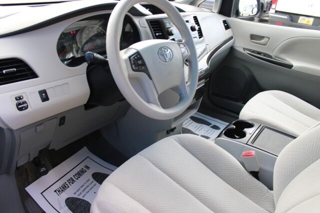 2014 Toyota Sienna V6 LE FWD MOBILITY Melbourne FL