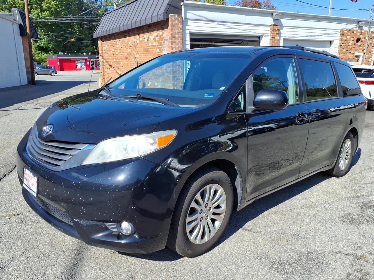 2014 Toyota Sienna XLE 8-Passenger Roanoke VA
