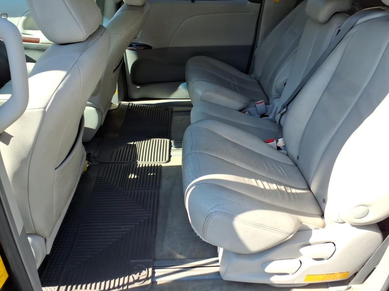 2014 Toyota Sienna XLE 8-Passenger Roanoke VA