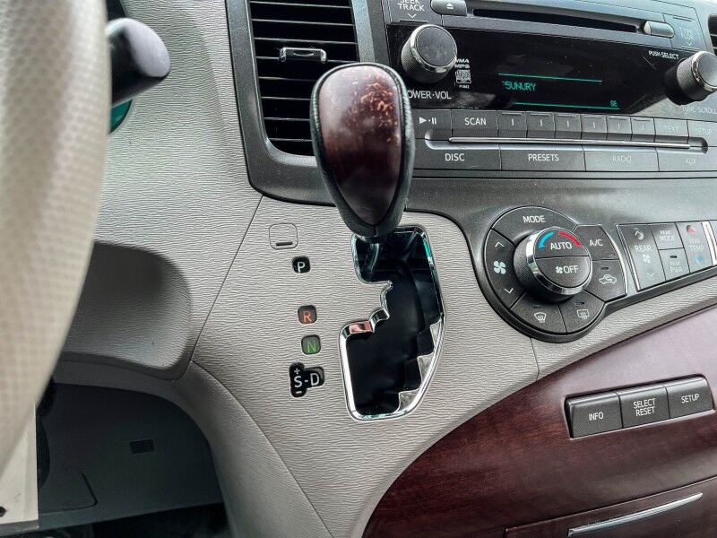 2014 Toyota Sienna XLE AAS Wilmington NC